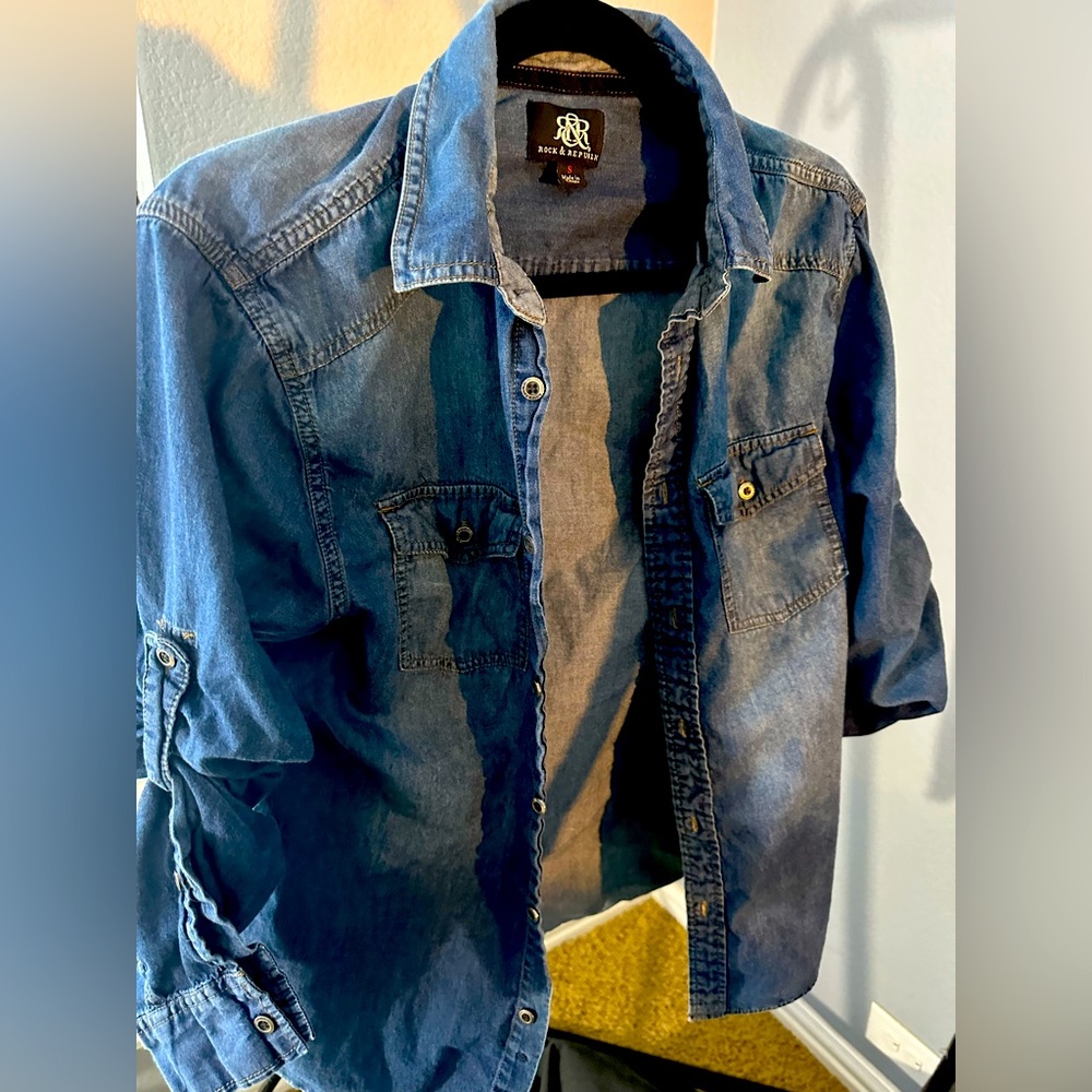 Rock and Republic denim  long sleeve button down shirt